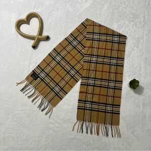 V. FRAAS Cashmink Tan and Black Plaid Scarf